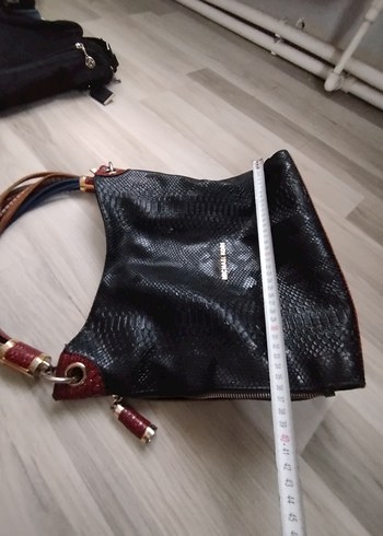 Kilit Tokalı Siyah Yılan Derisi Desenli Kadın Çanta - Görsel 5