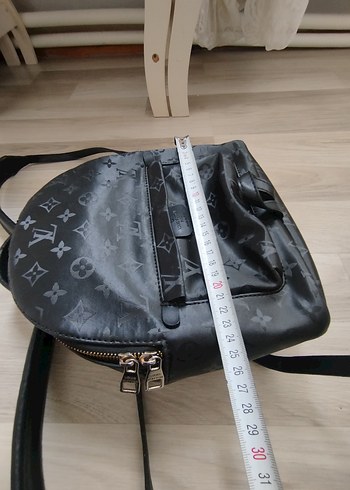 Kadın Siyah Deri Sırt Çantası - Görsel 4