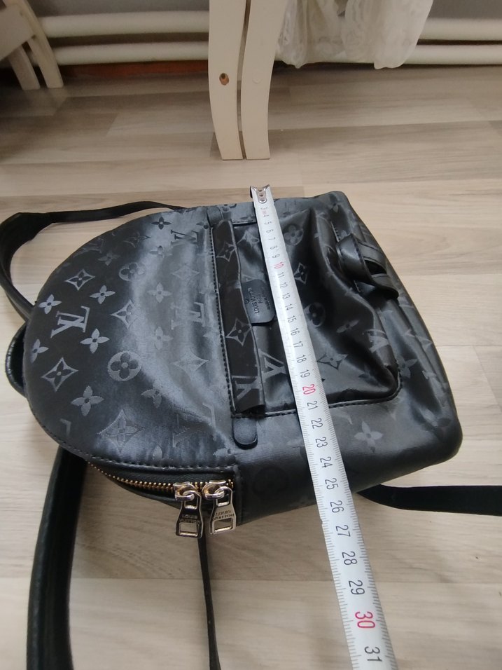 Kadın Siyah Deri Sırt Çantası - Görsel 4