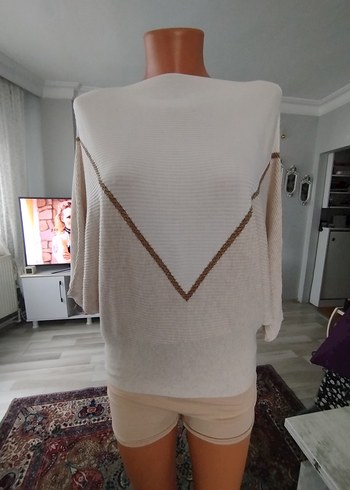 V Yaka Beyaz Triko Kadın Bluz