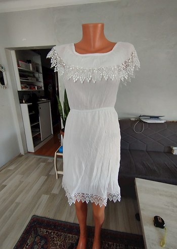 Bohem Beyaz Mini Elbise Dantelli Detaylı