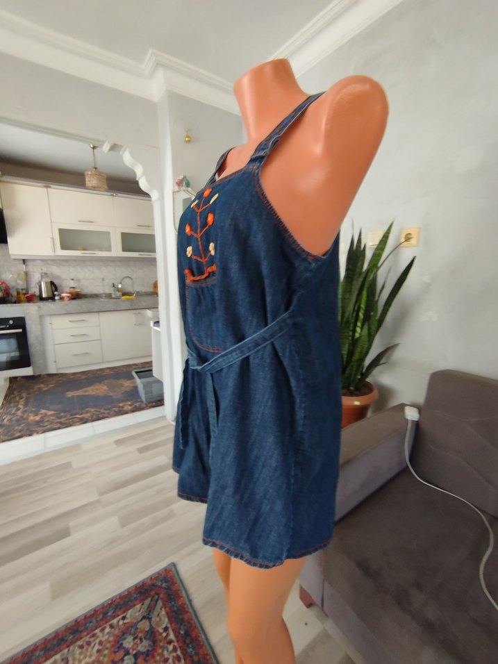 Nakışlı Koyu Mavi Kot Mini Salopet - Görsel 4