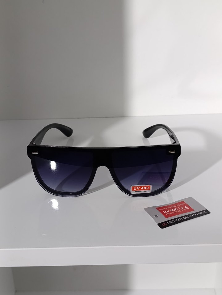 Siyah Minimalist Erkek Güneş Gözlüğü - Görsel 4