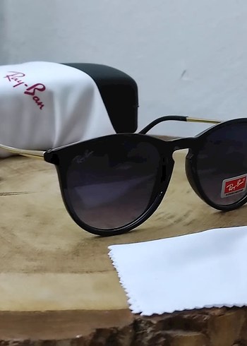 Ray-Ban erika Siyah Klasik Güneş Gözlüğü