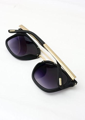 Kadın Siyah Parlak Modern Klasik Güneş Gözlüğü - Görsel 3