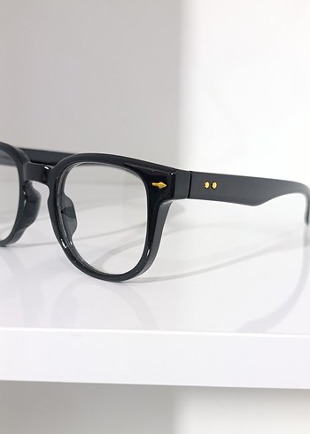 Klasik Siyah Şeffaf Kadın Gözlüğü - Görsel 2