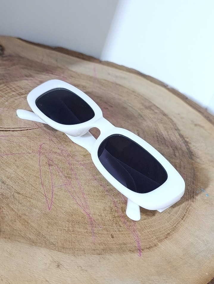 Beyaz Retro Kadın Güneş Gözlüğü - Görsel 4