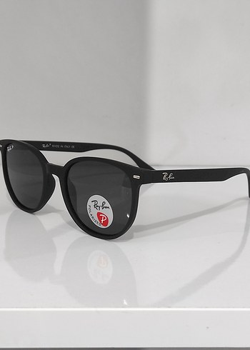 Ray-Ban Kadın Siyah Klasik Güneş Gözlüğü