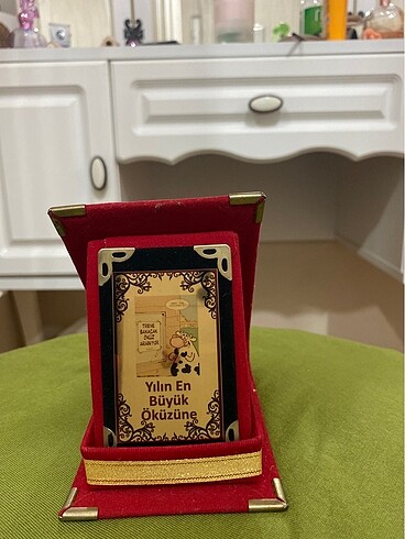  Beden Renk Kırmızı açılıp kapanır plaket
