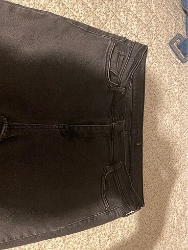44 Beden mom jean