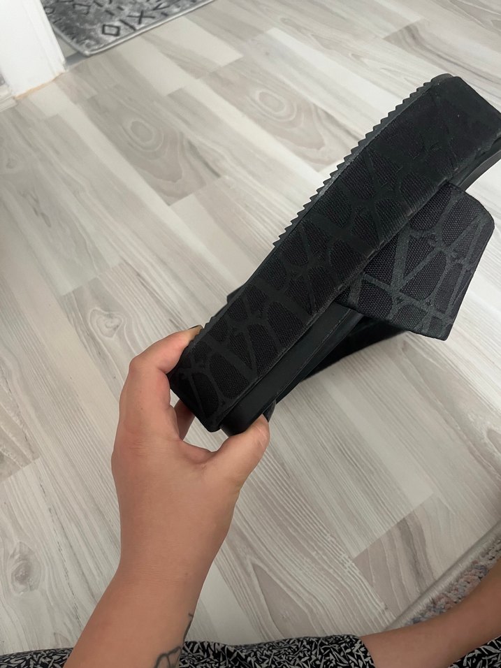 Valentino terlik - Görsel 2