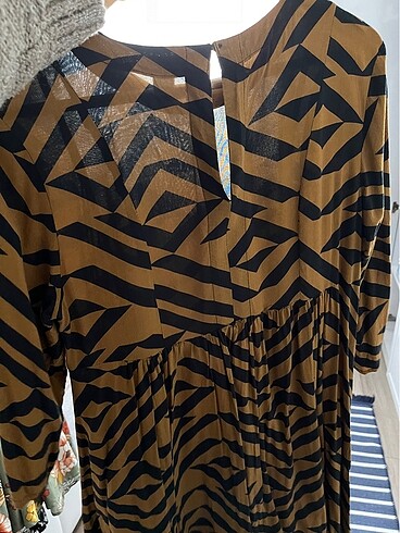 42 Beden siyah Renk H&M elbise