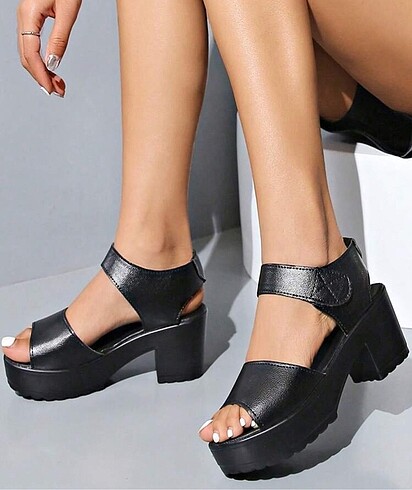 Sheinside Yazlık siyah topuklu ayakkabı