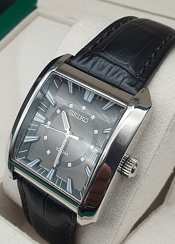 SEIKO emsalsiz temizlikte nadir kare model