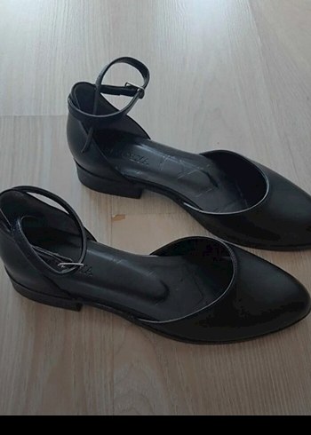 Siyah Tokalı Kadın Ayakkabı - Görsel 3