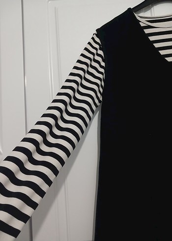 Siyah V Yaka Uzun Gösterişli Elbise - Görsel 4