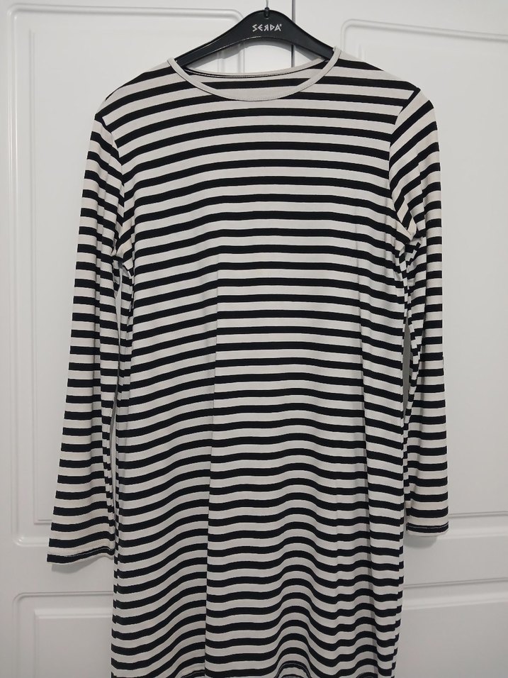 Siyah V Yaka Uzun Gösterişli Elbise - Görsel 5