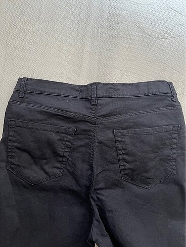 42 Beden siyah Renk Lcw pantolon