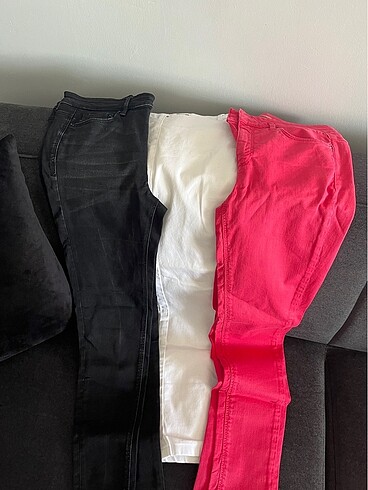 2 Stradivarus 1 oxxo pantolon 3 u birlikte 500 tl