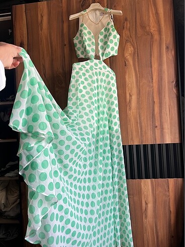 #yenietiketli #elbise #abiye #retro #puantiye
