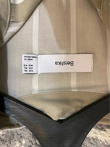 xl Beden ten rengi Renk BERSHKA ERKEK GÖMLEK