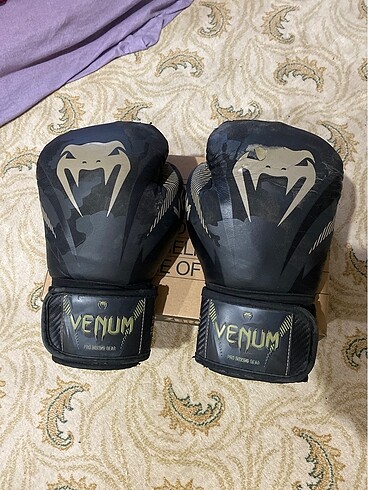 Venum boks eldiveni