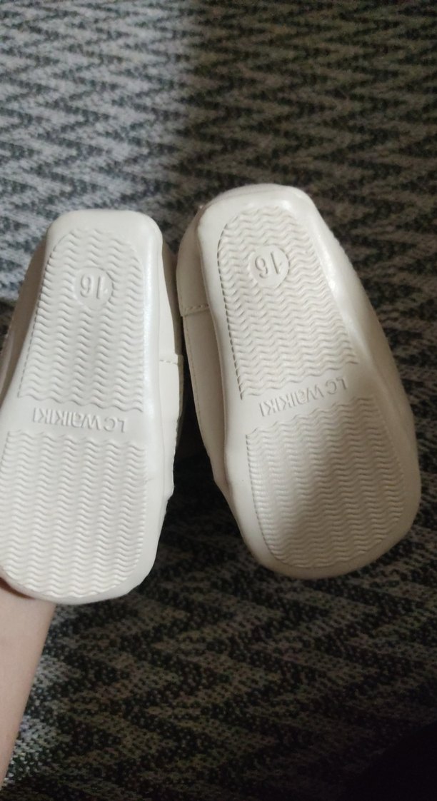 Beyaz Kürklü İlk Adım Ayakkabısı - Görsel 3