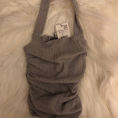 Zara Dokulu Halter Yaka Üst Etiketli