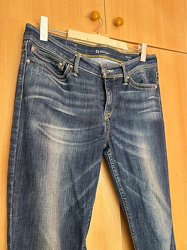 Levis Levis marka kot