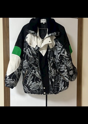 Desenli Siyah Midi Kadın Ceket - Görsel 2