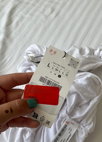 Beyaz Kolsuz Keten Dökümlü Bluz - Görsel 5