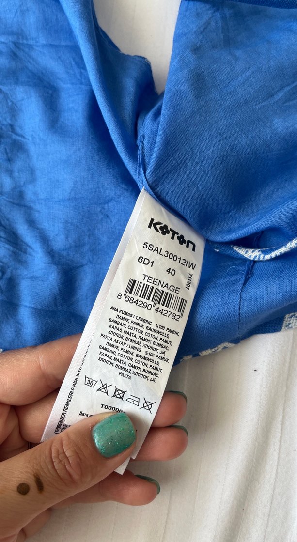 Mavi Bağlamalı V Yaka yelek - Görsel 4