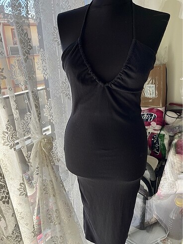 Dilek Hanif Dilek hanif v yaka elbise