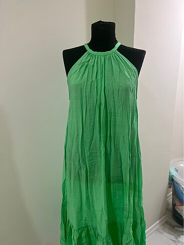 Halter yaka elbise