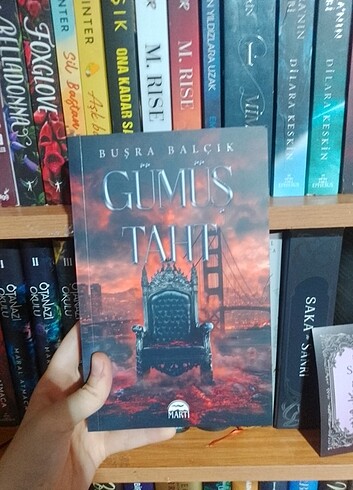 Gümüş taht 