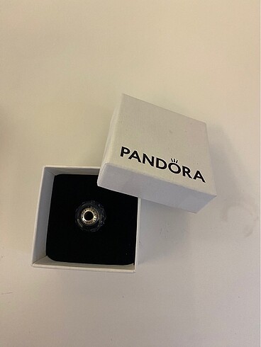 Pandora Pandora charm