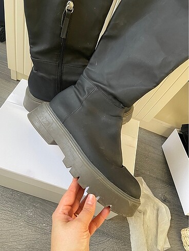Pull and Bear Çizme siyah