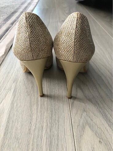 38 Beden Gold simli stiletto