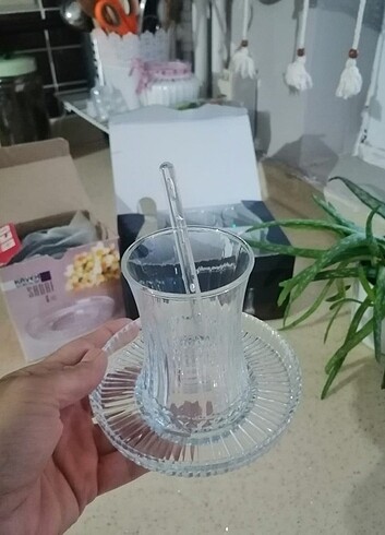 Paşabahçe elysia çay bardağı ve altlığı(6 adet kaşık hediyeli)