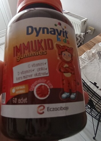 Dynamic Dynavit gummies multi vitamin