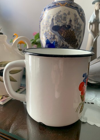 Beyaz Meyve Desenli Emaye Kupa - Görsel 4