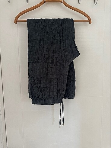 ZARA MARKA BÜRÜMCÜK KUMAŞ PANTOLON