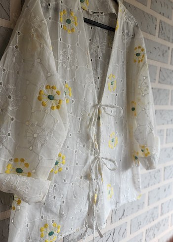 Nakışlı, bağlamalı Bohem kimono