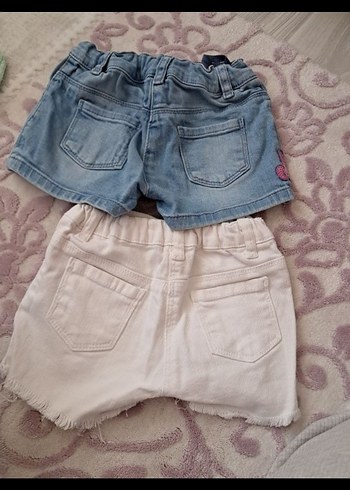 Nakışlı Beyaz Düğmeli Denim Kız Şortu - Görsel 4