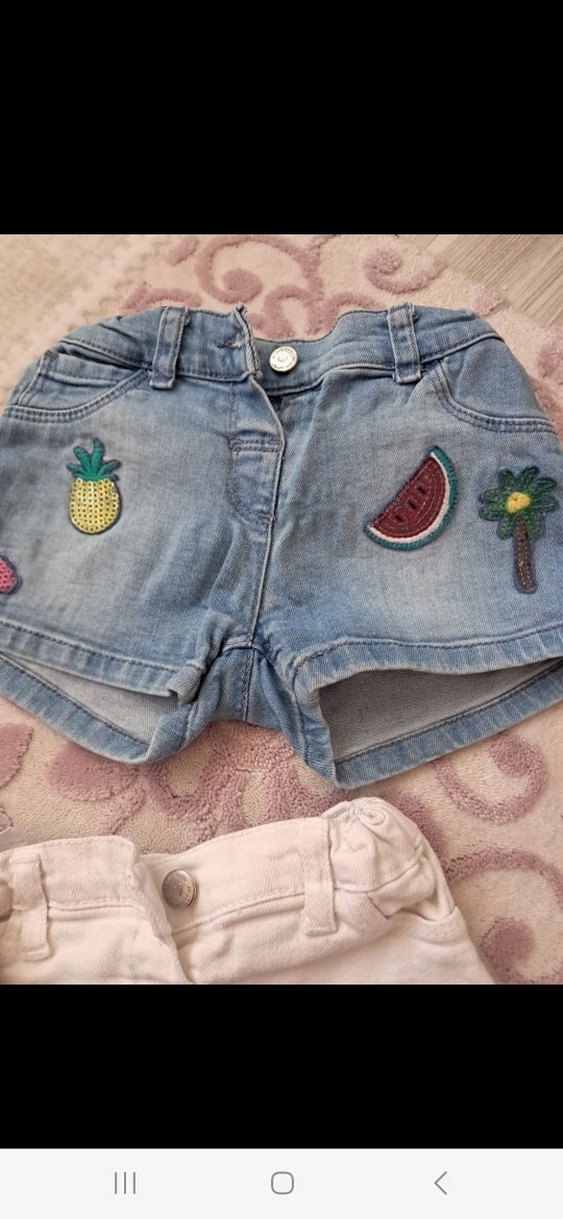 Nakışlı Beyaz Düğmeli Denim Kız Şortu - Görsel 3