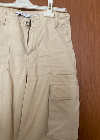 Bershka Bej Bol Kesim Kemerli kadın Pantolon