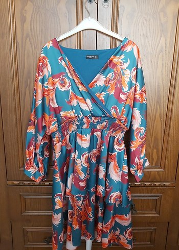 renkli saten elbise - Görsel 2