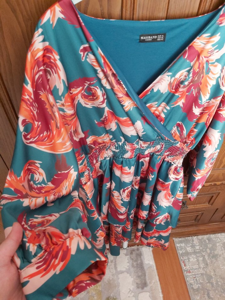 renkli saten elbise - Görsel 3