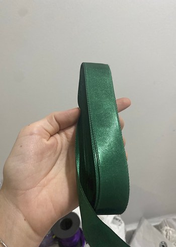 Yeşil saten kurdele - Görsel 2