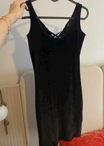 Siyah Elbise - Görsel 4